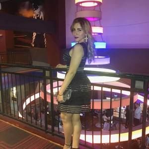 Meet your Posher, Laura